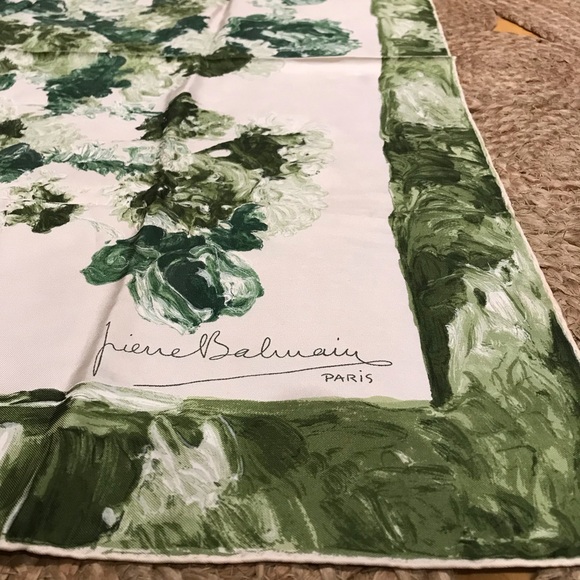 Rare Pierre Balmain Printed Green Silk French square scarf - Picture 2 of 12